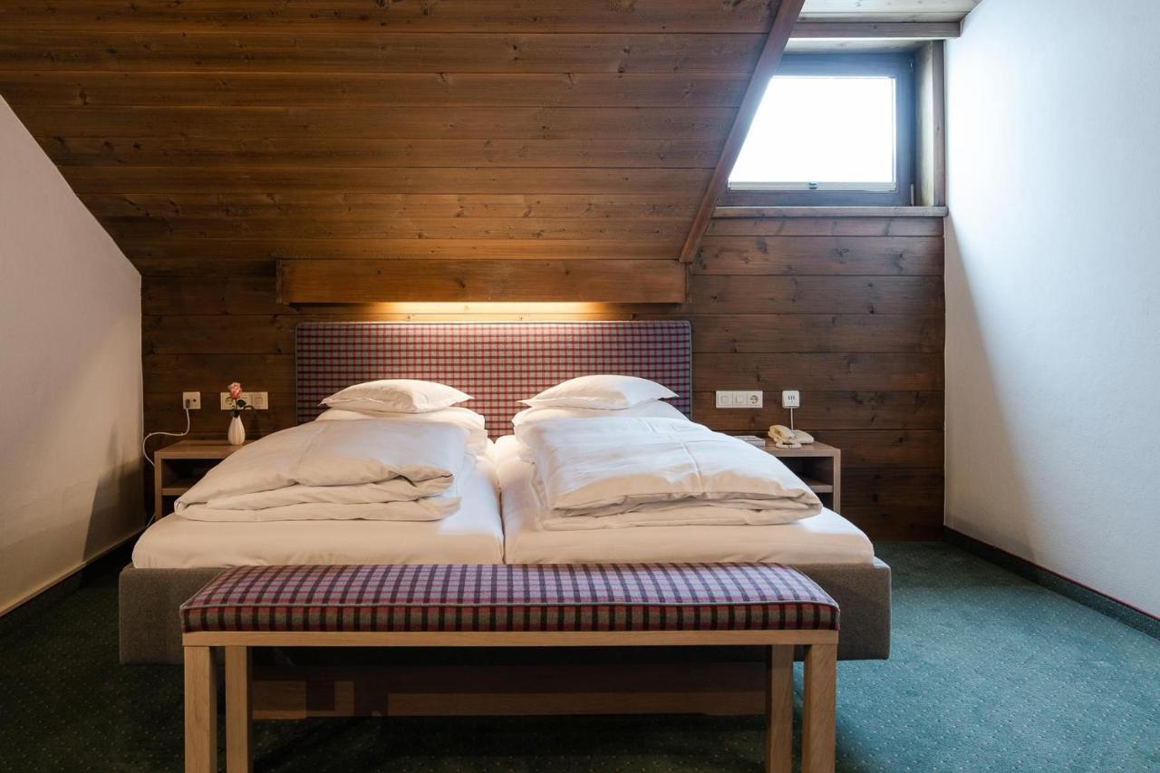 Bed & Breakfast Hotel Guggis Zürs 外观 照片