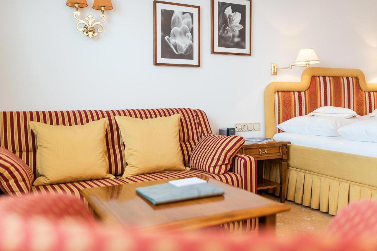 Bed & Breakfast Hotel Guggis Zürs 外观 照片