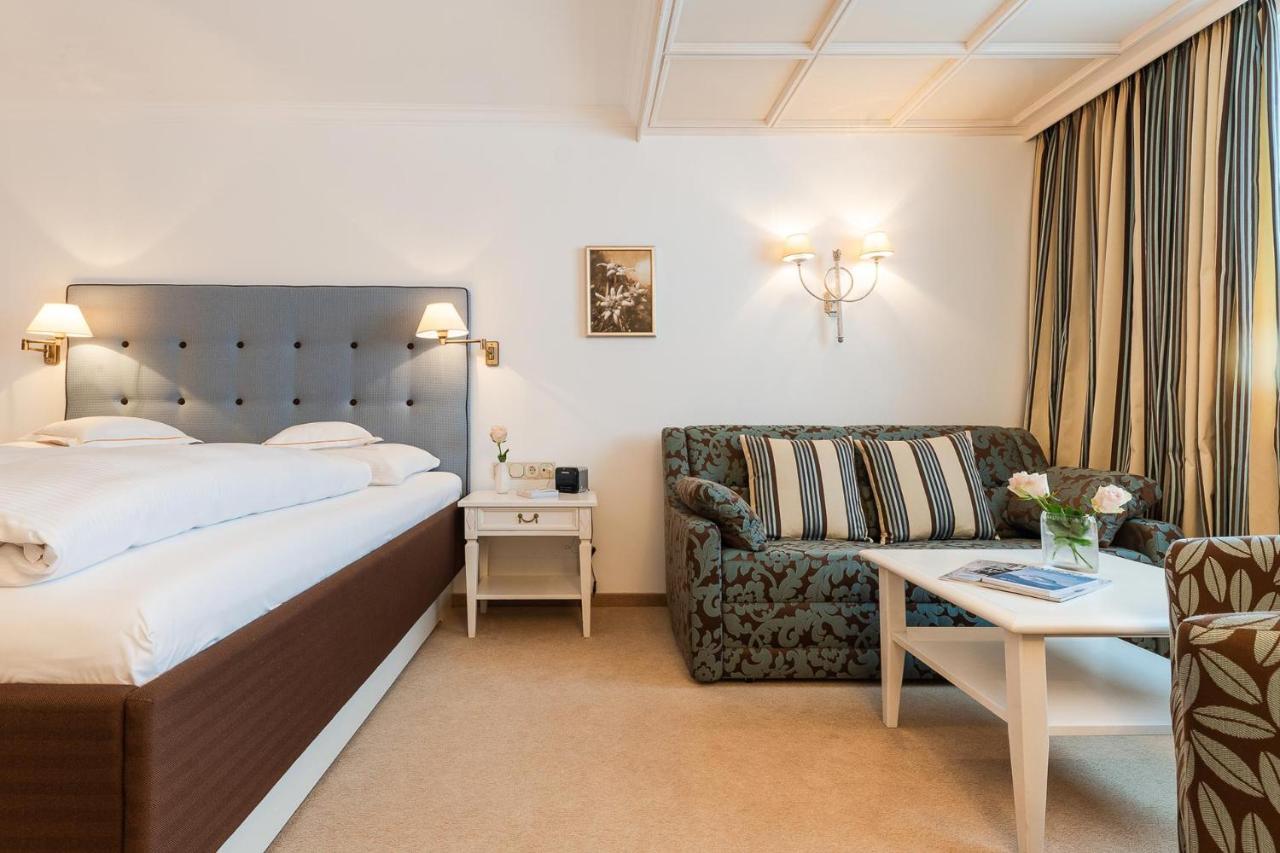 Bed & Breakfast Hotel Guggis Zürs 外观 照片
