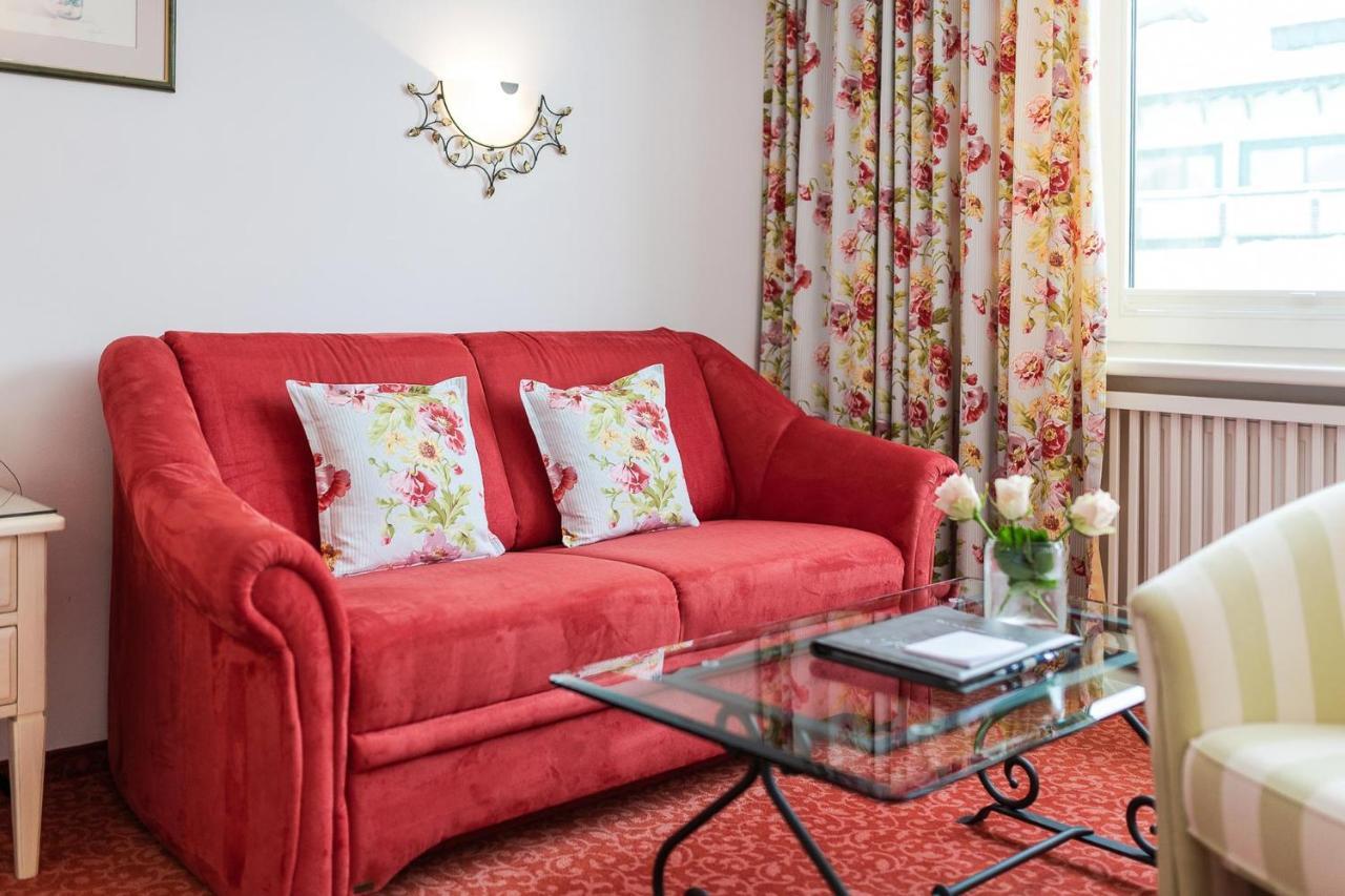 Bed & Breakfast Hotel Guggis Zürs 外观 照片