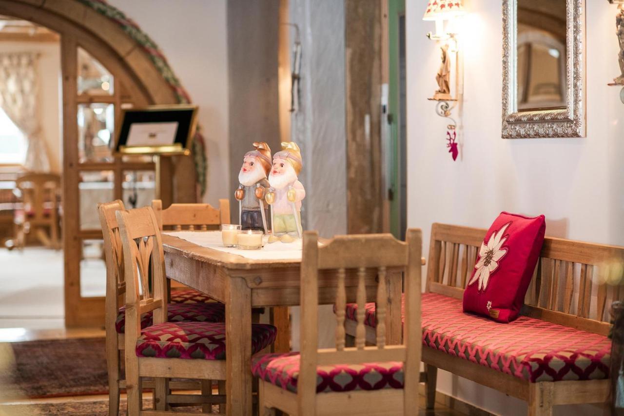 Bed & Breakfast Hotel Guggis Zürs 外观 照片