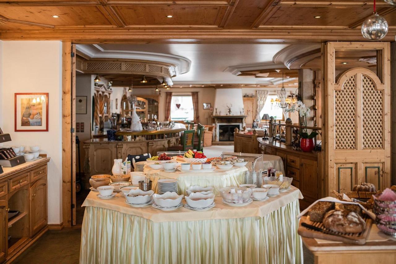 Bed & Breakfast Hotel Guggis Zürs 外观 照片