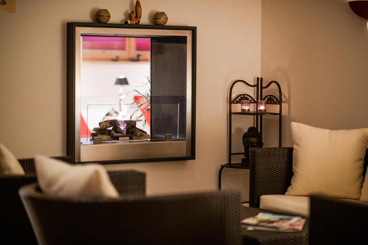 Bed & Breakfast Hotel Guggis Zürs 外观 照片