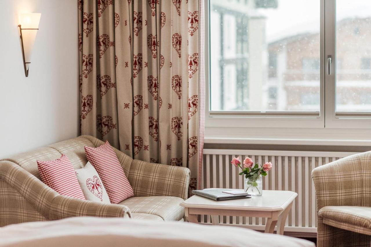 Bed & Breakfast Hotel Guggis Zürs 外观 照片