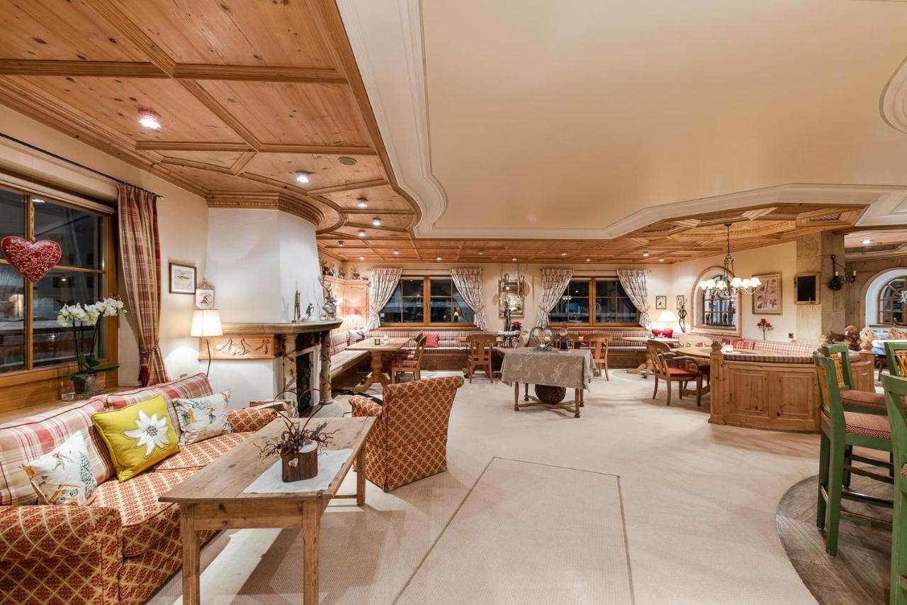 Bed & Breakfast Hotel Guggis Zürs 外观 照片