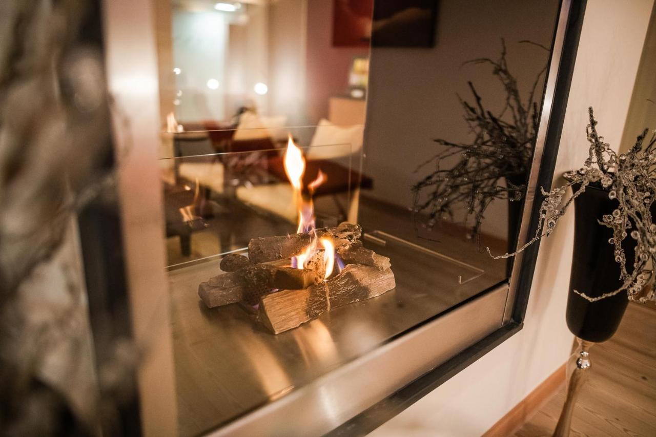Bed & Breakfast Hotel Guggis Zürs 外观 照片